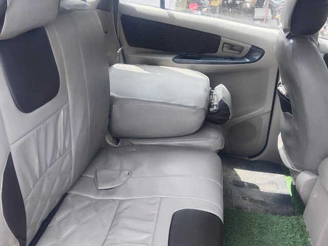 Used Toyota Innova [2009-2012] 2.5 E 8 STR in Varanasi