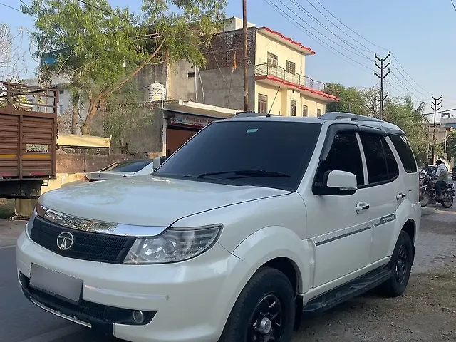 Used 2015 Tata Safari in Lucknow
