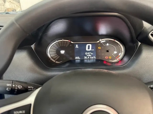 Used Nissan Magnite Acenta B4D 1.0 Petrol MT in Nandurbar
