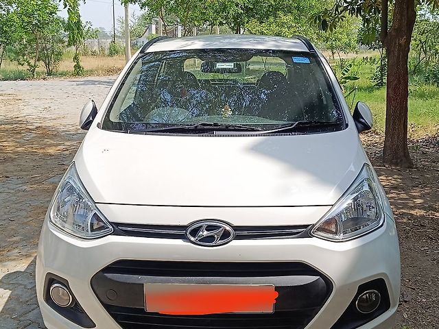 Used 2015 Hyundai Grand i10 in Kanpur