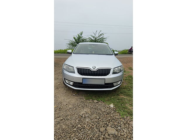 Used 2013 Skoda Octavia in Pune