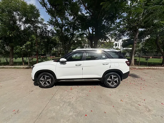 Used 2021 Hyundai Alcazar in Indore