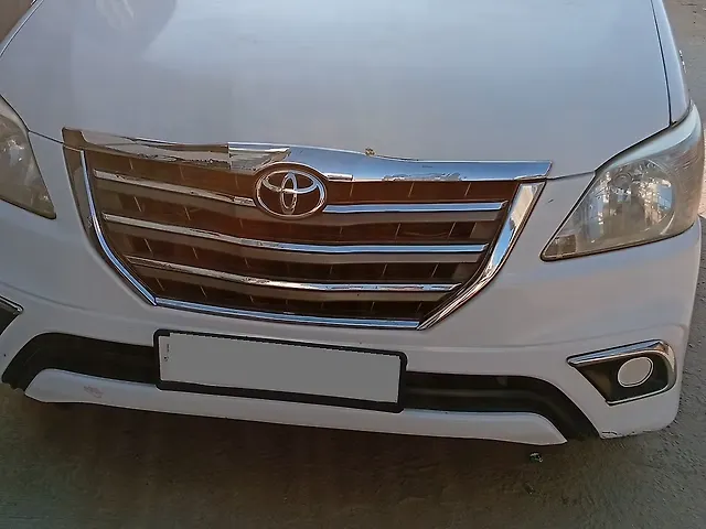 Used 2010 Toyota Innova in Jhunjhunu