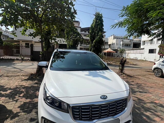 Used 2020 Kia Carnival in Vapi