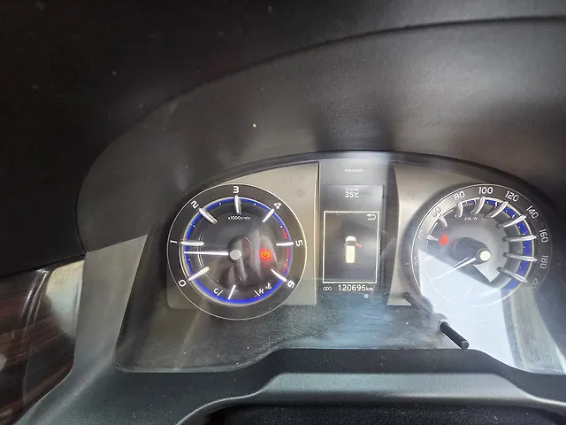Used Toyota Innova Crysta [2016-2020] 2.4 V Diesel in Chhatarpur