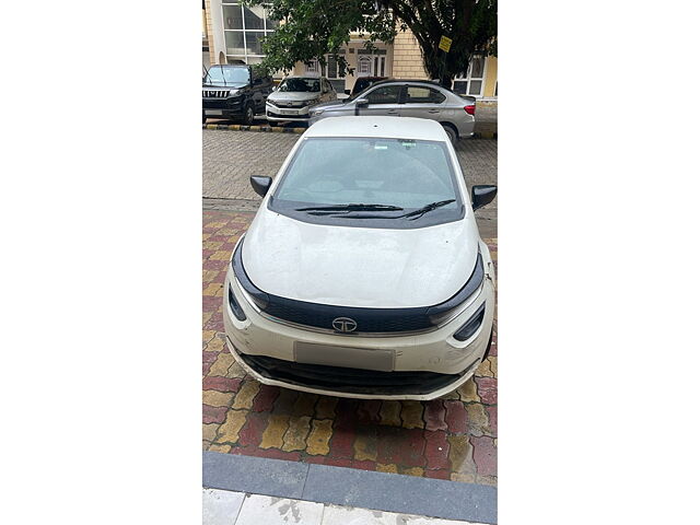 Used 2020 Tata Altroz in Delhi