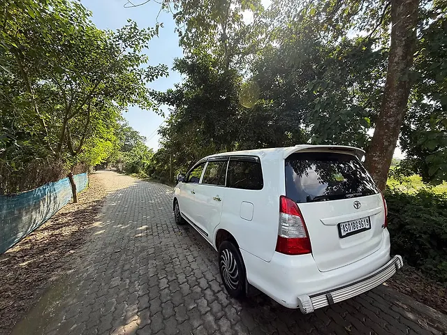 Used 2013 Toyota Innova in Guwahati Used 2013 Toyota Innova in Guwahati