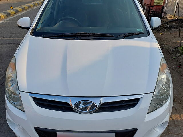 Used 2011 Hyundai i20 in Chandrapur