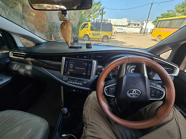 Used Toyota Innova Crysta [2016-2020] 2.4 V Diesel in Chhatarpur