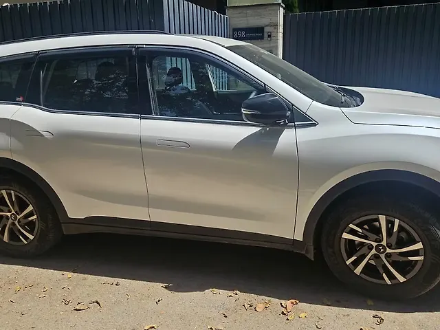 Used Mahindra Old Generation XUV700 AX 5 Petrol MT 7 STR [2023-2024] in Mohali