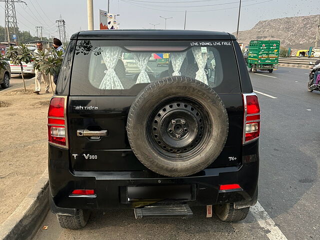 Used Mahindra TUV300 [2015-2019] T4 Plus in Delhi