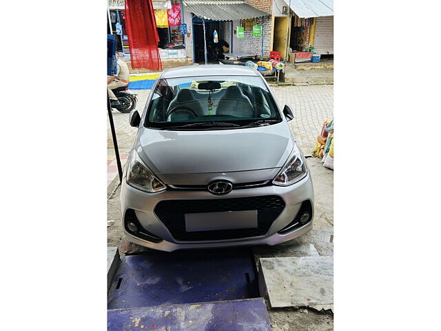 Used 2017 Hyundai Grand i10 in Kaushambi