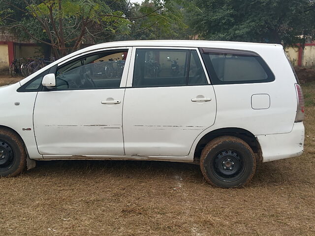 Used Toyota Innova [2009-2012] 2.5 GX 8 STR in Kanpur