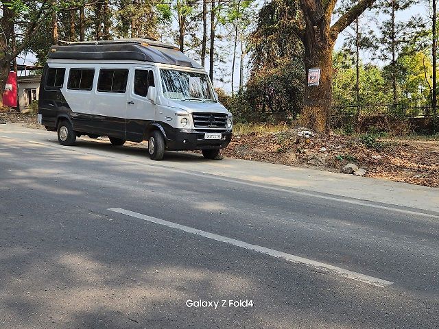 Used Toyota Commuter HiAce 3.0 L in Dehradun
