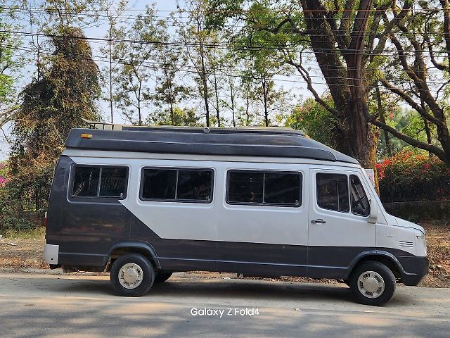 Used Toyota Commuter HiAce 3.0 L in Dehradun
