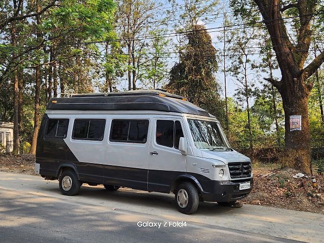 Used Toyota Commuter HiAce 3.0 L in Dehradun