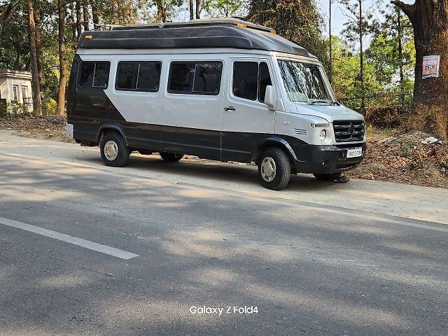 Used Toyota Commuter HiAce 3.0 L in Dehradun
