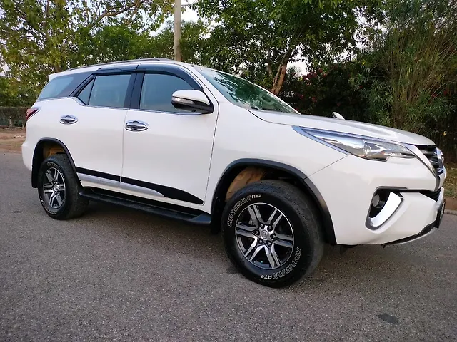 Used Toyota Fortuner [2016-2021] 2.8 4x2 AT [2016-2020] in Chandigarh