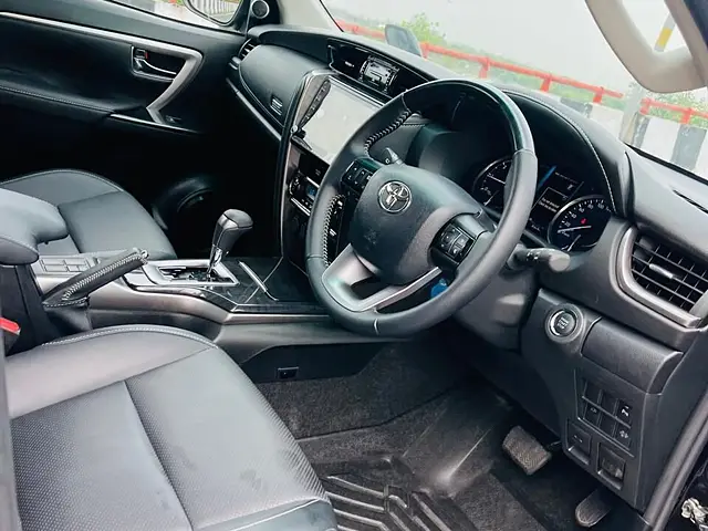 Used Toyota Fortuner 4X2 AT 2.8 Diesel in Meerut