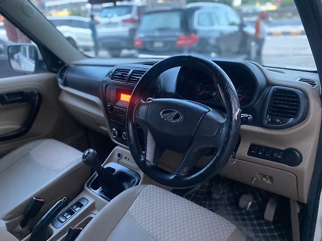 Used Mahindra TUV300 [2015-2019] T6 Plus in Lucknow