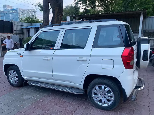Used Mahindra TUV300 [2015-2019] T6 Plus in Lucknow