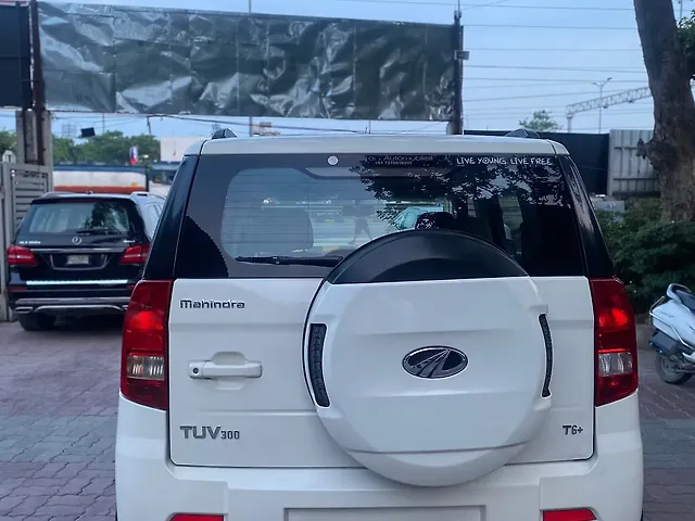 Used Mahindra TUV300 [2015-2019] T6 Plus in Lucknow