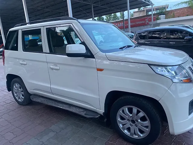 Used Mahindra TUV300 [2015-2019] T6 Plus in Lucknow