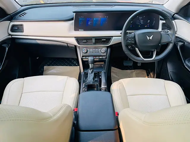 Used Mahindra XUV700 AX 5 Petrol AT 5 STR [2021] in Meerut