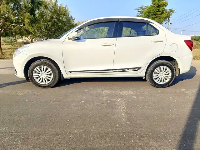 Used Maruti Suzuki Dzire [2017-2020] VXi AMT in Alwar