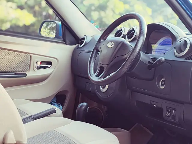 Used Mahindra e2o PLUS P6 in Nashik