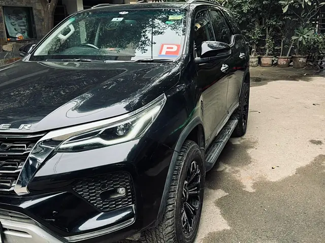 Used Toyota Fortuner 4X2 AT 2.8 Diesel in Meerut