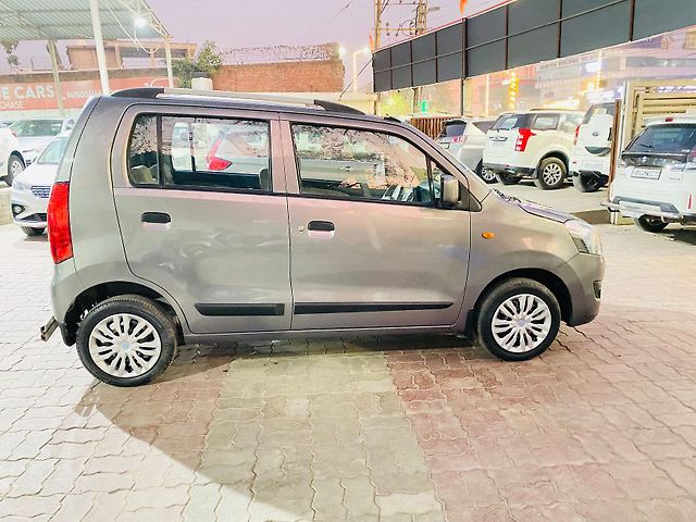 Used Maruti Suzuki Wagon R 1.0 [2014-2019] VXI AMT in Lucknow