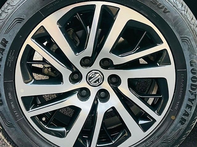 Used MG Gloster Savvy 7 STR 2.0 Twin Turbo 4WD [2022-2023] in Meerut