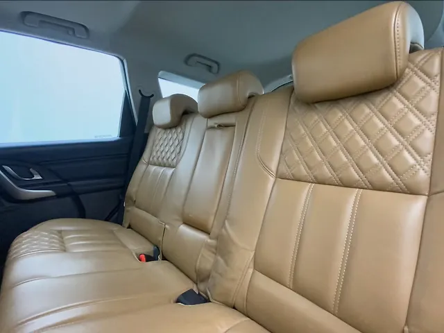 Used Mahindra XUV500 W11 AT in Hyderabad