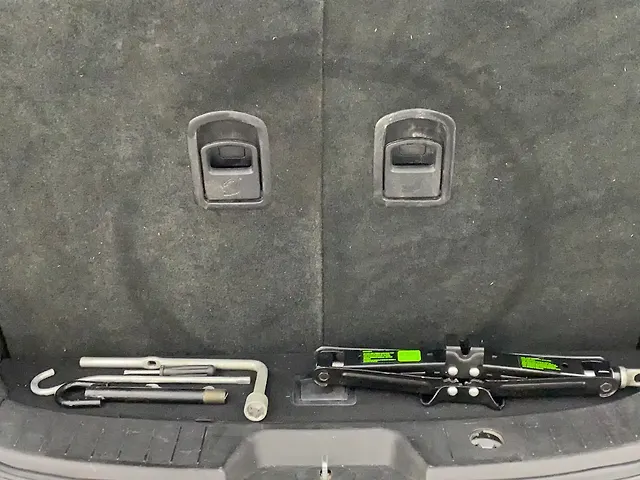 Used Mahindra XUV500 W11 AT in Hyderabad