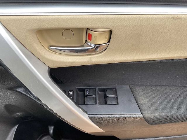Used Toyota Corolla Altis G Petrol in Kolkata