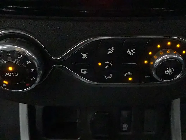 Used Renault Duster [2020-2022] RXZ 1.3 Turbo Petrol MT [2020-2021] in Delhi