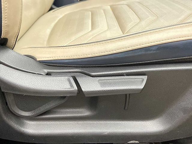 Used Kia Carens [2022-2023] Luxury Plus 1.5 Diesel AT 6 STR in Delhi