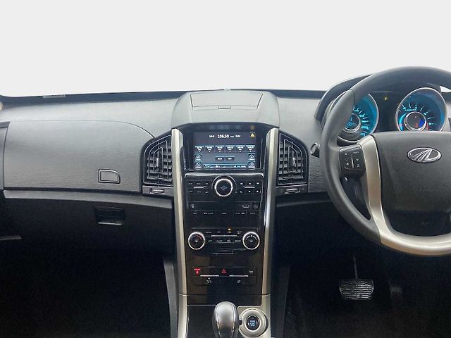 Used Mahindra XUV500 W7 AT [2018-2020] in Delhi