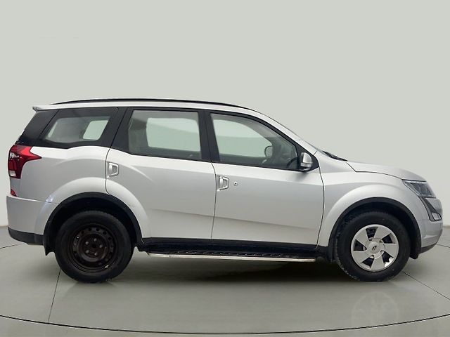 Used Mahindra XUV500 W7 AT [2018-2020] in Delhi