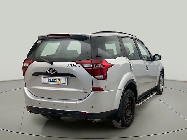 Used Mahindra XUV500 W7 AT [2018-2020] in Delhi