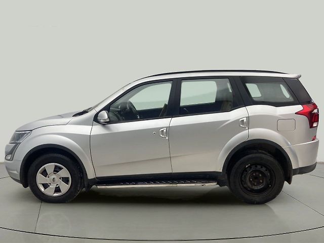 Used Mahindra XUV500 W7 AT [2018-2020] in Delhi
