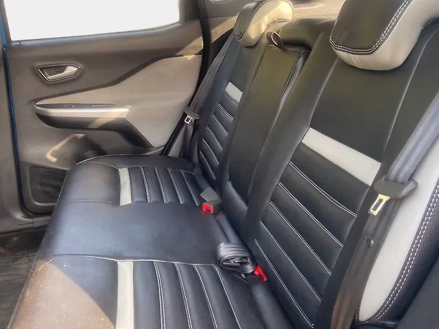 Used Nissan Magnite [2020-2024] XV Turbo CVT Dual Tone [2020] in Hyderabad