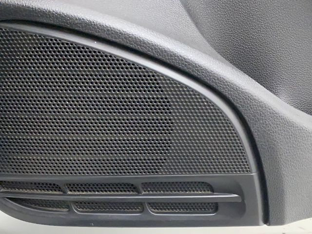 Used Volkswagen Polo [2010-2012] Highline1.2L (P) in Ahmedabad