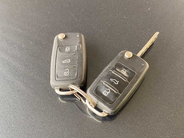 Used Volkswagen Ameo Highline Plus 1.5L (D)16 Alloy in Ahmedabad