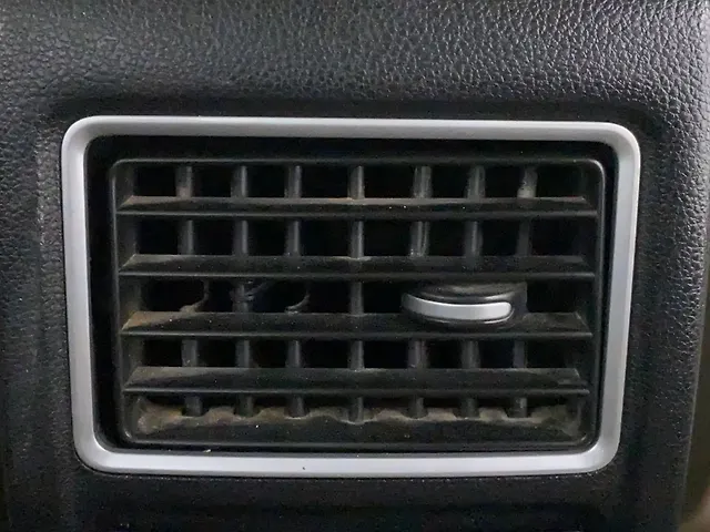 Used Volkswagen Ameo Highline Plus 1.5L AT (D)16 Alloy in Bangalore