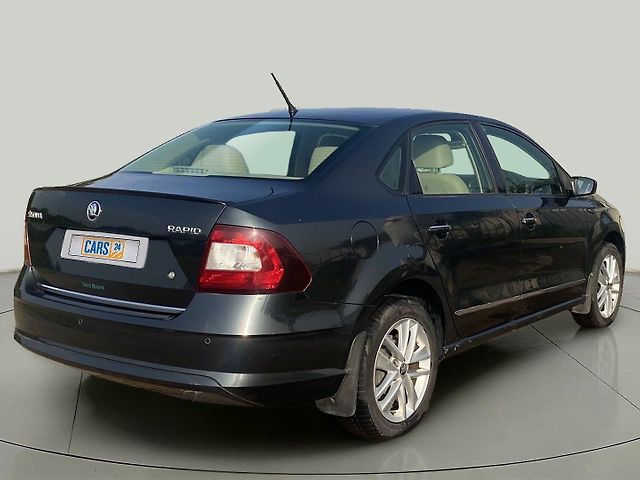 Used Skoda Rapid Style 1.6 MPI AT in Nashik