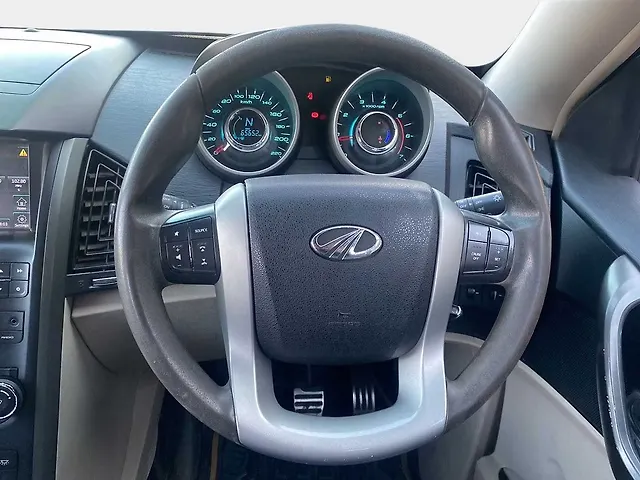 Used Mahindra XUV500 [2015-2018] W6 in Nashik