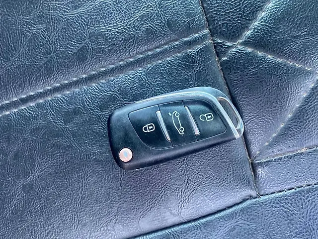 Used Mahindra XUV500 [2015-2018] W6 in Nashik