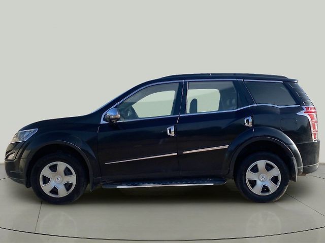 Used Mahindra XUV500 [2015-2018] W6 in Nashik